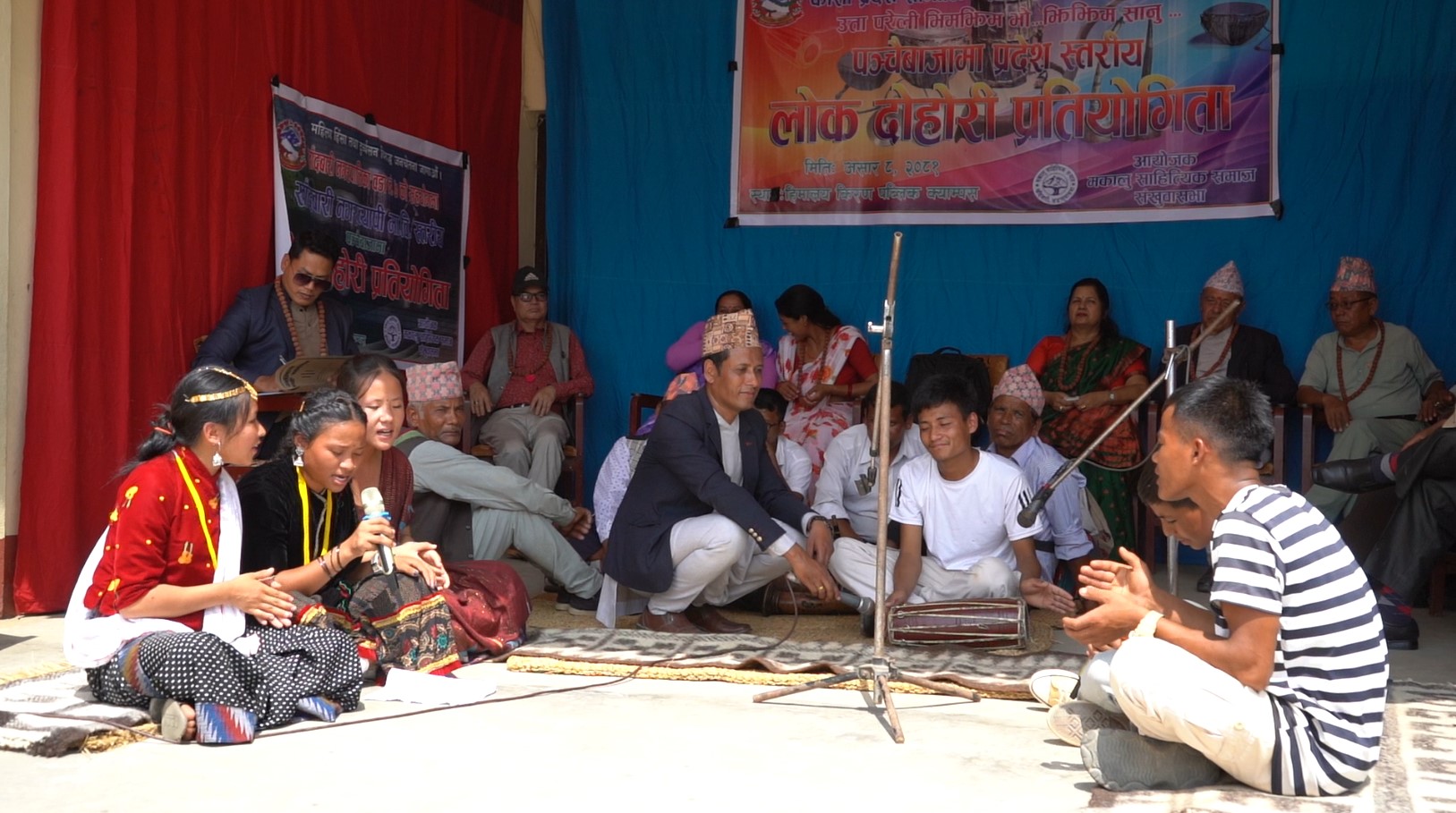 विद्यालय स्तरीय लोक दोहोरीमा आदर्श विद्या मन्दिर प्रथम